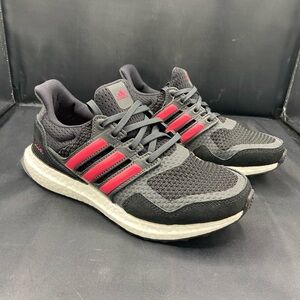 Ultraboost S&L “Black Energy Pink”